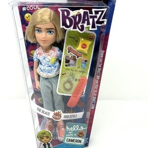 2015 Bratz Hello My Name is Cameron‎ The Blaze SK8 Style And Accessories 536932